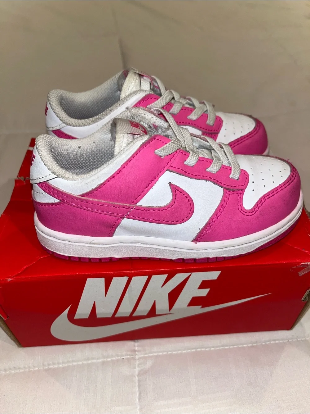Nike Toddler Low Dunks - 9c
